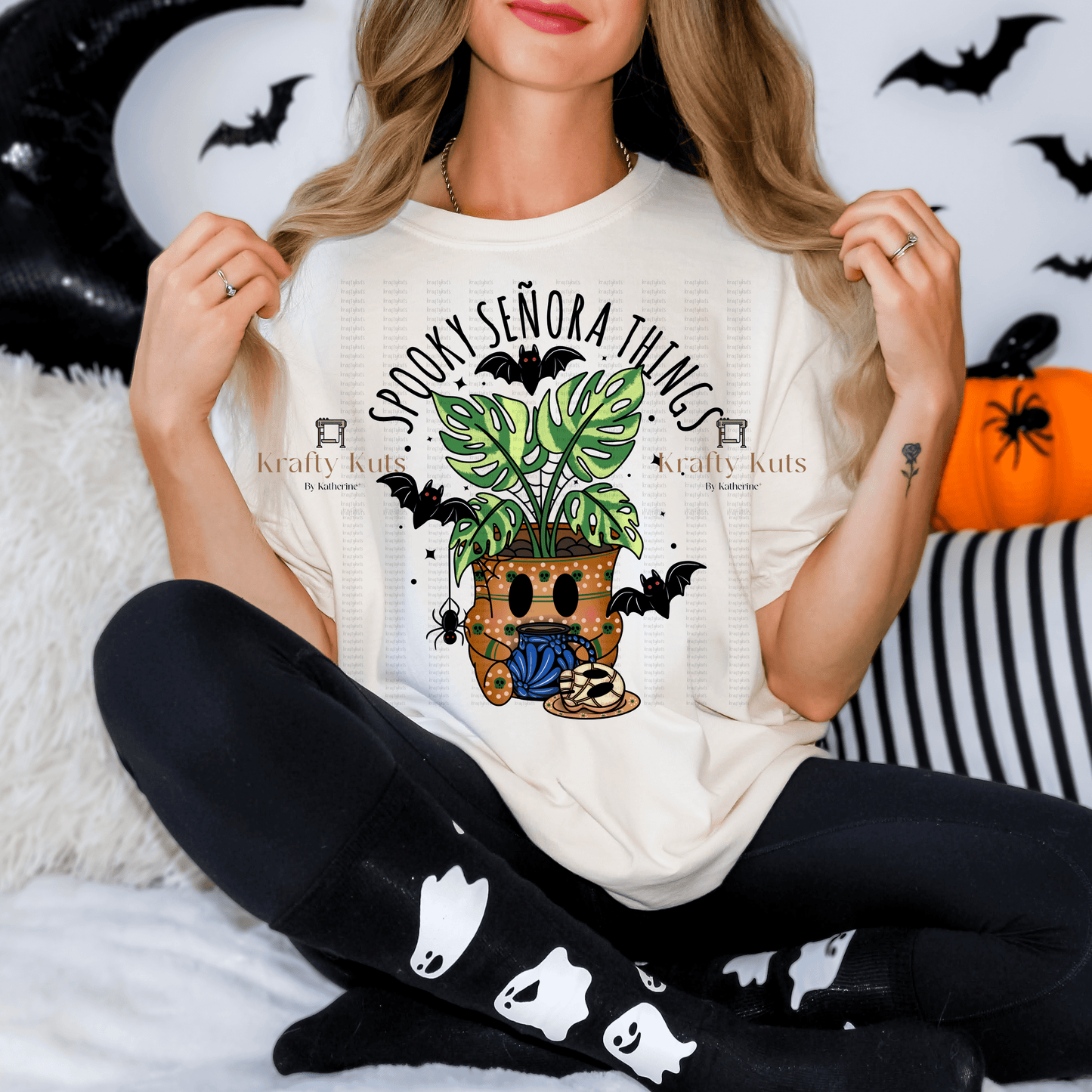 Spooky Senora Things T-shirt | Comfort Colors T-shirt | Spooky & Halloween | T-shirt | spooky T-shirt Gift | Spooky and Plants T-shirt | Tee