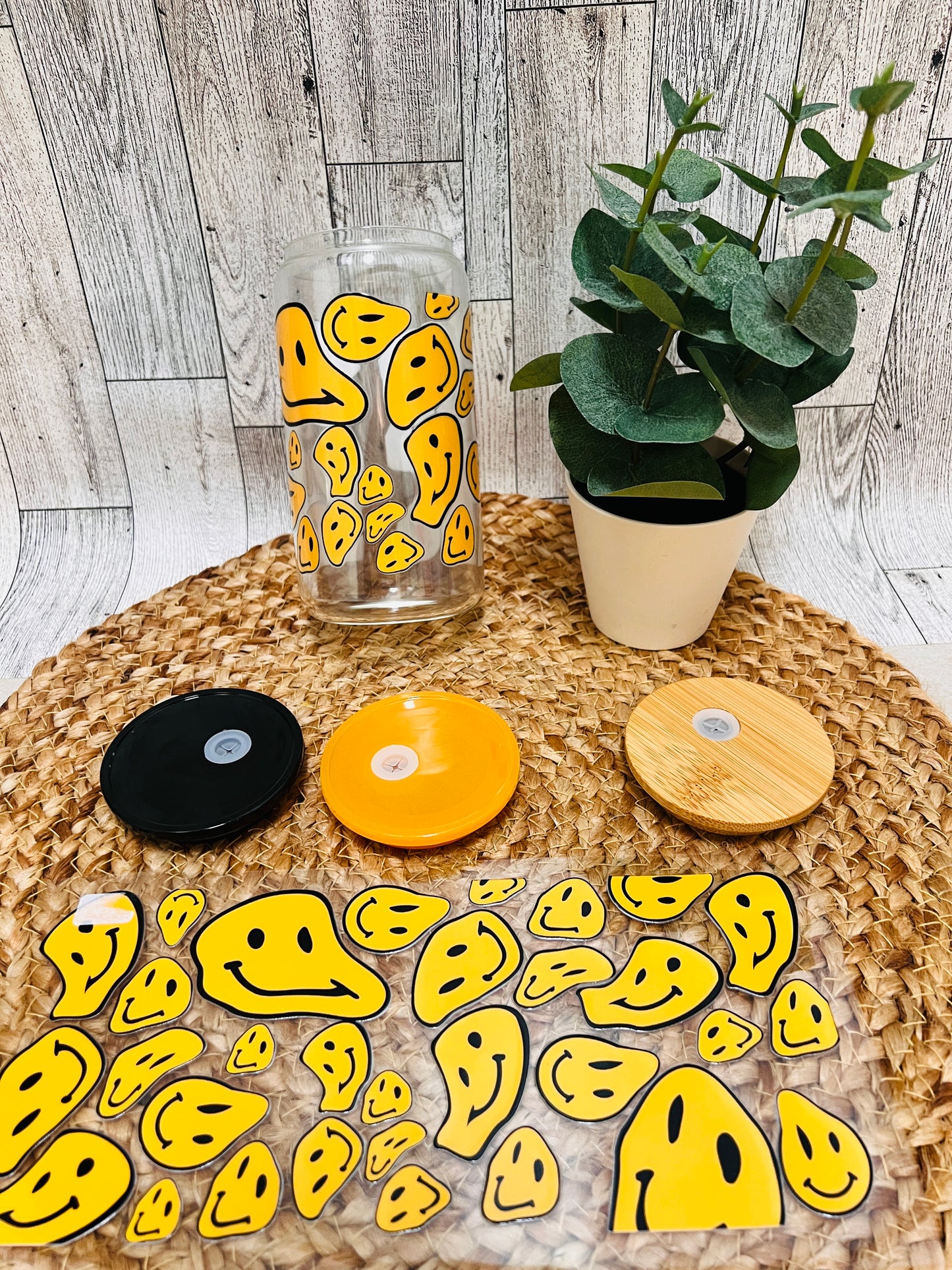 Smiley Faces Glass Can 16oz